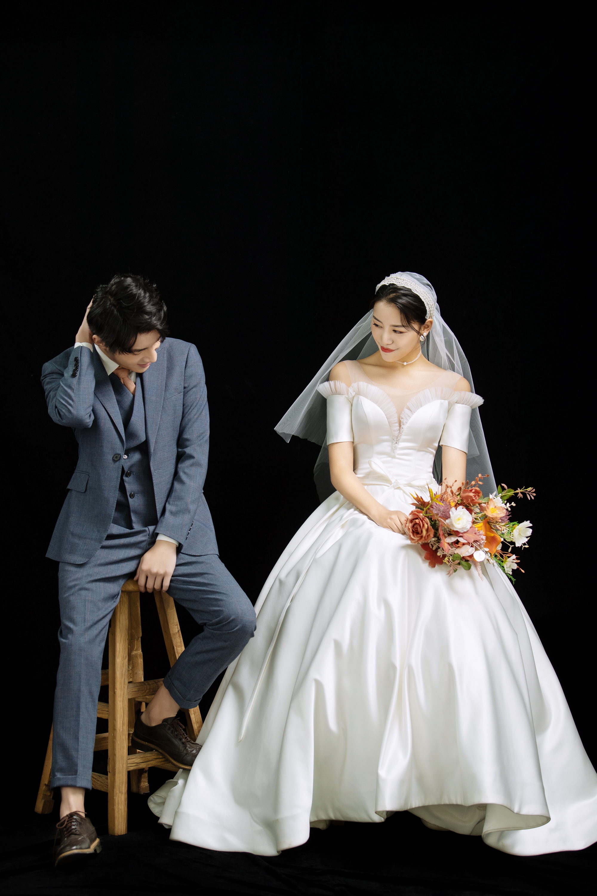 子沐映画摄影:拍婚纱照该如何选择自己适合的婚纱?