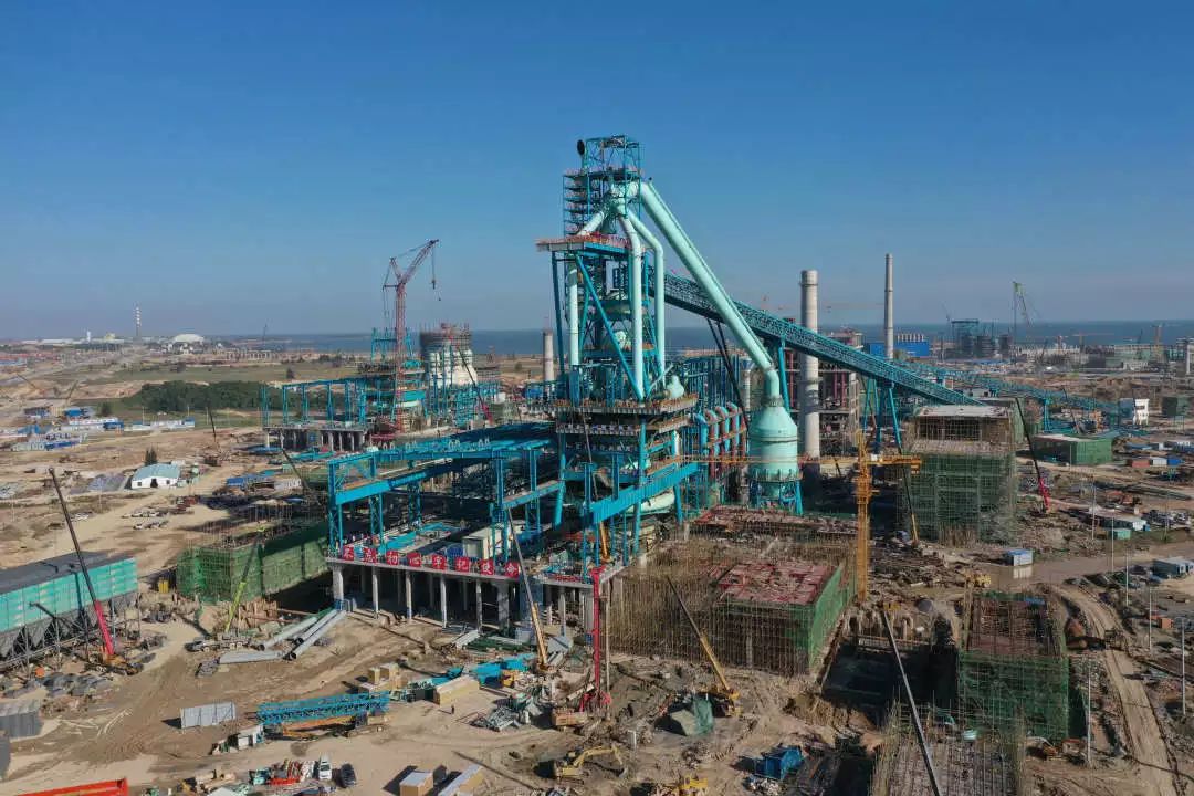 柳钢防城港基地高炉热风炉竣工75米大型焦炉烘炉点火附项目最新进展图