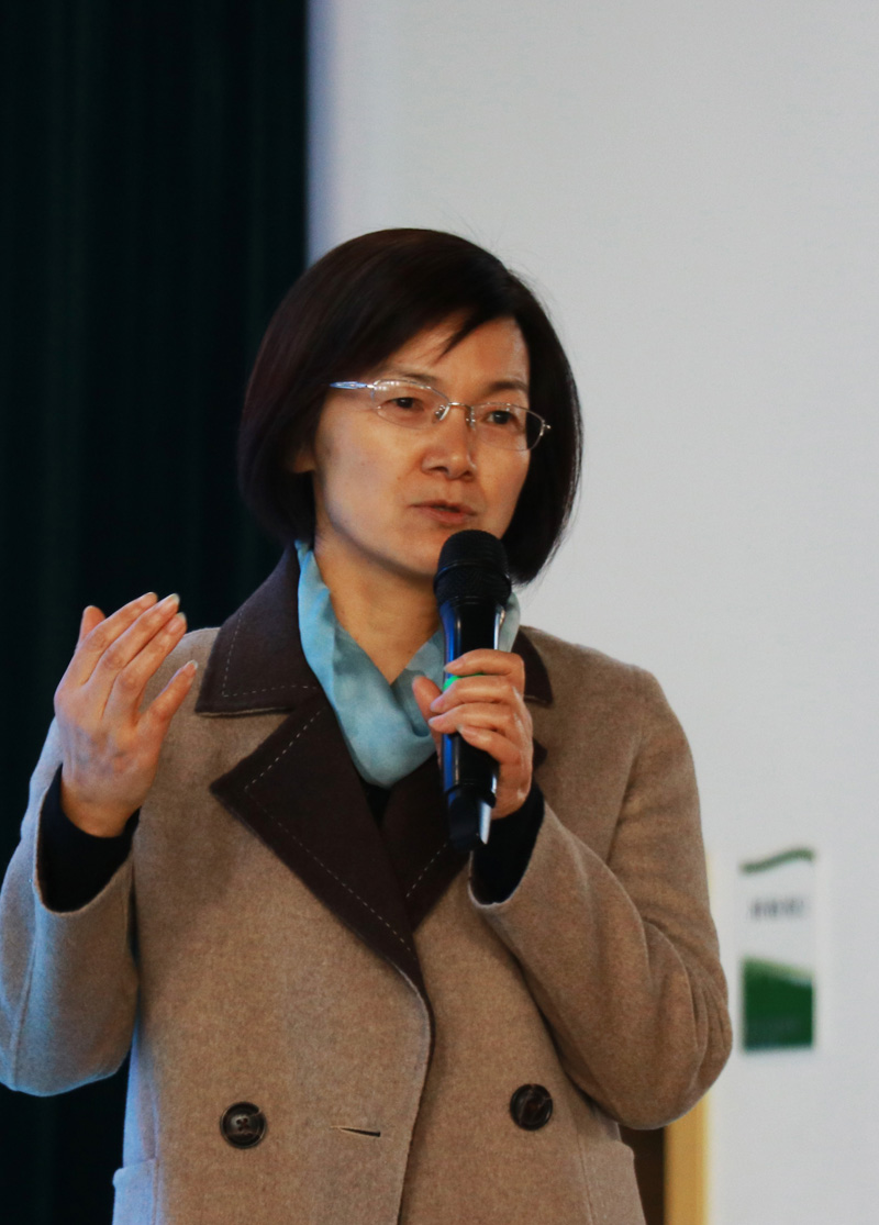 家长会请家庭教育导师来一场"心灵鸡汤"?真香!