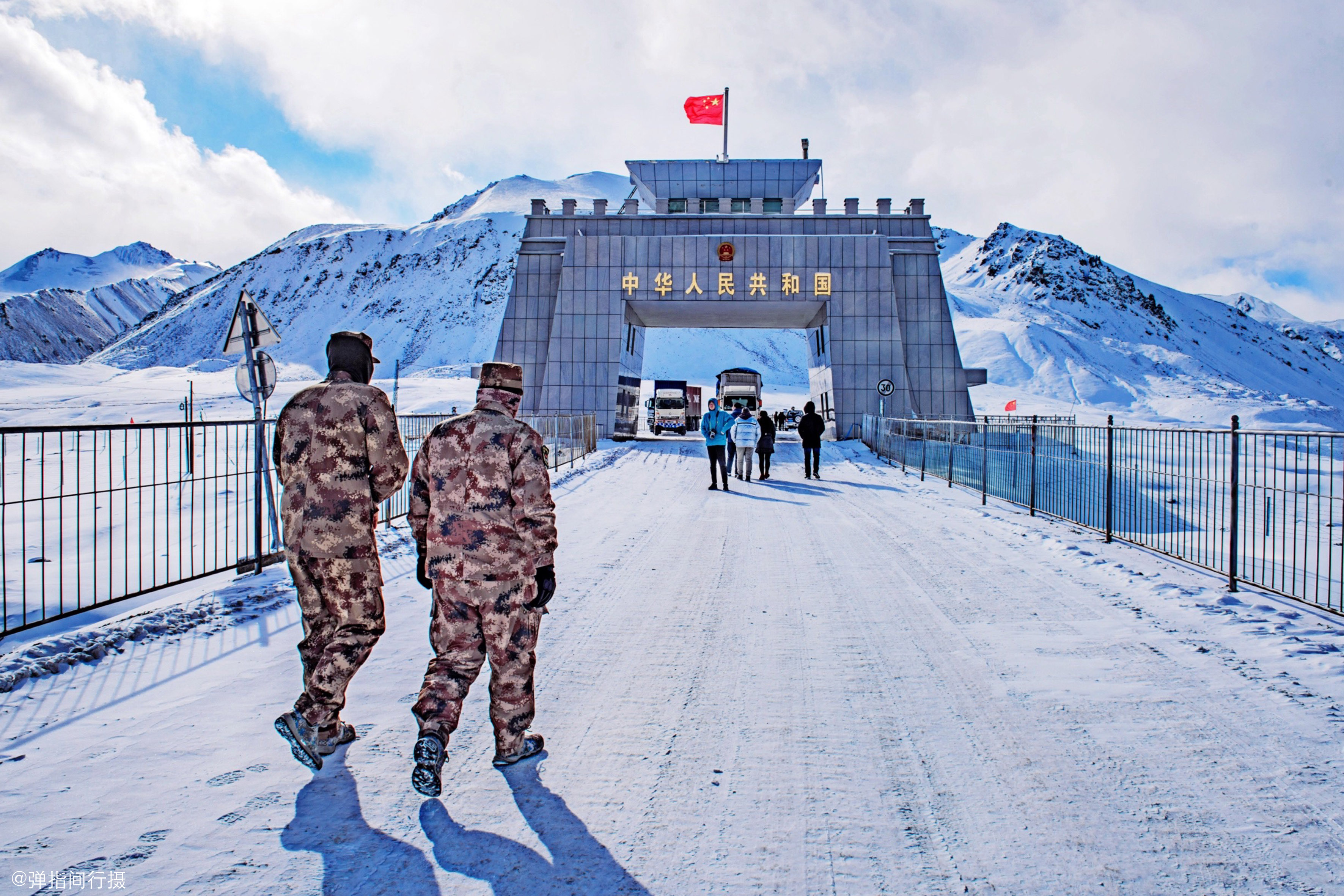 原创中国海拨最高的口岸地处新疆神秘的帕米尔高原上常年风雪不断