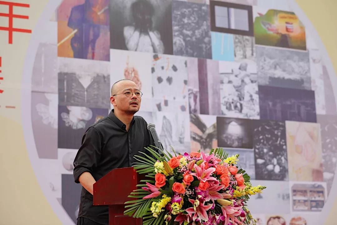 中国美术学院绘画学院副院长孔国桥广州市台办主任曾卫东参展嘉宾参展