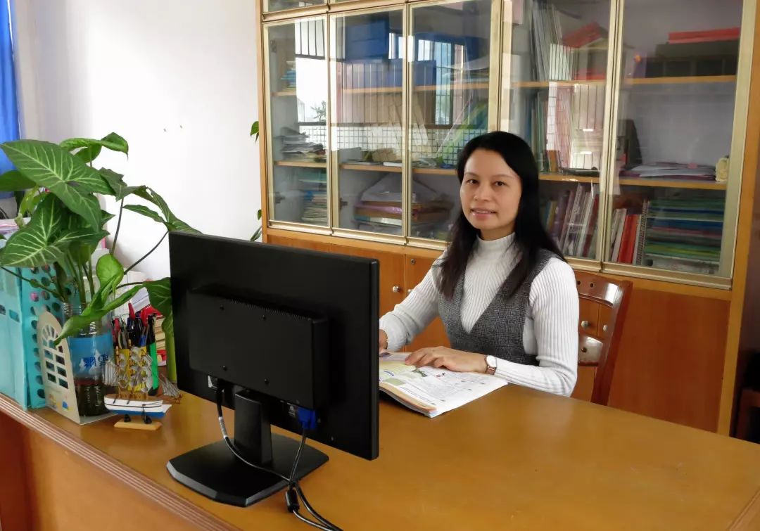 一个学期还没结束,新兴实验中学教师就取得了如此多的骄人成绩,是因为