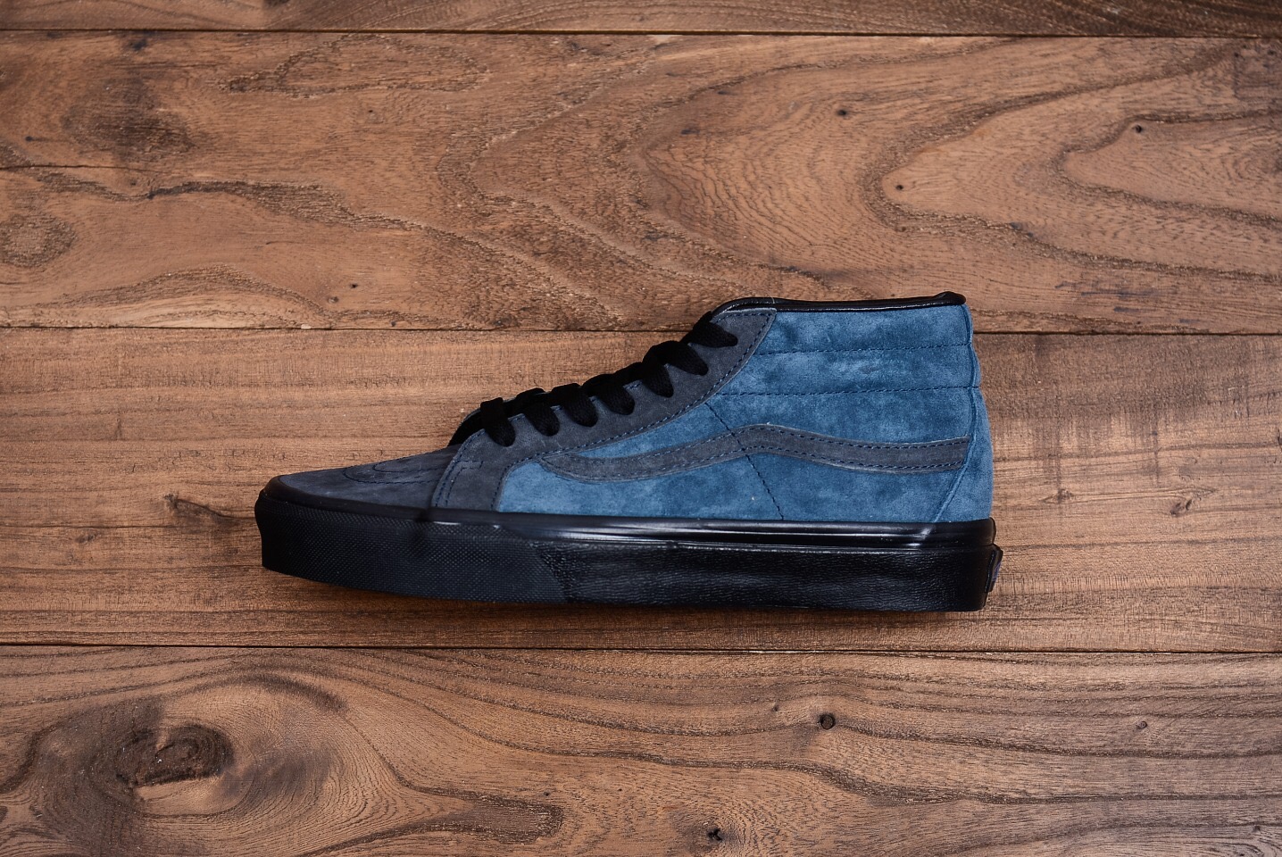 余文乐主理 madness 联名 vans sk8-mid 万斯黑蓝麂皮板鞋