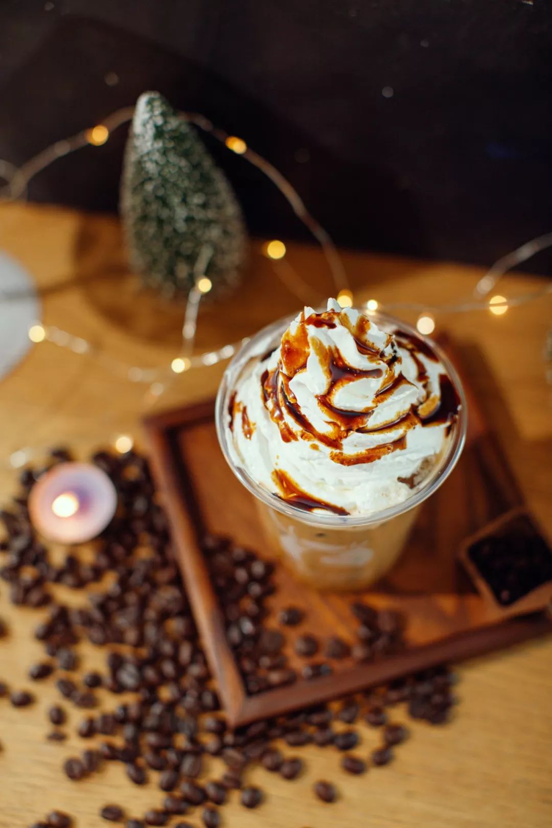 最能激发黑糖风味拿铁的香,咖啡的微苦,牛奶的浓郁和黑糖的微甜,搅拌