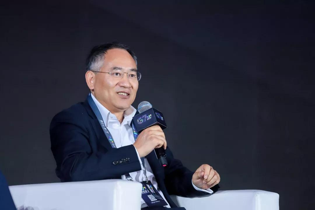 中银集团投资有限公司董事长龚建中谈及"产业互联网或者物联网 的世界