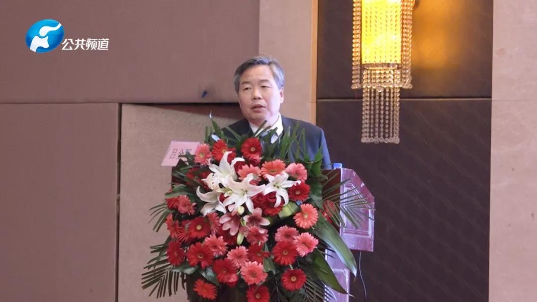 本届会议设60多个议题,来自省内外的罗素霞,吕全军,李幼生,陈小兵