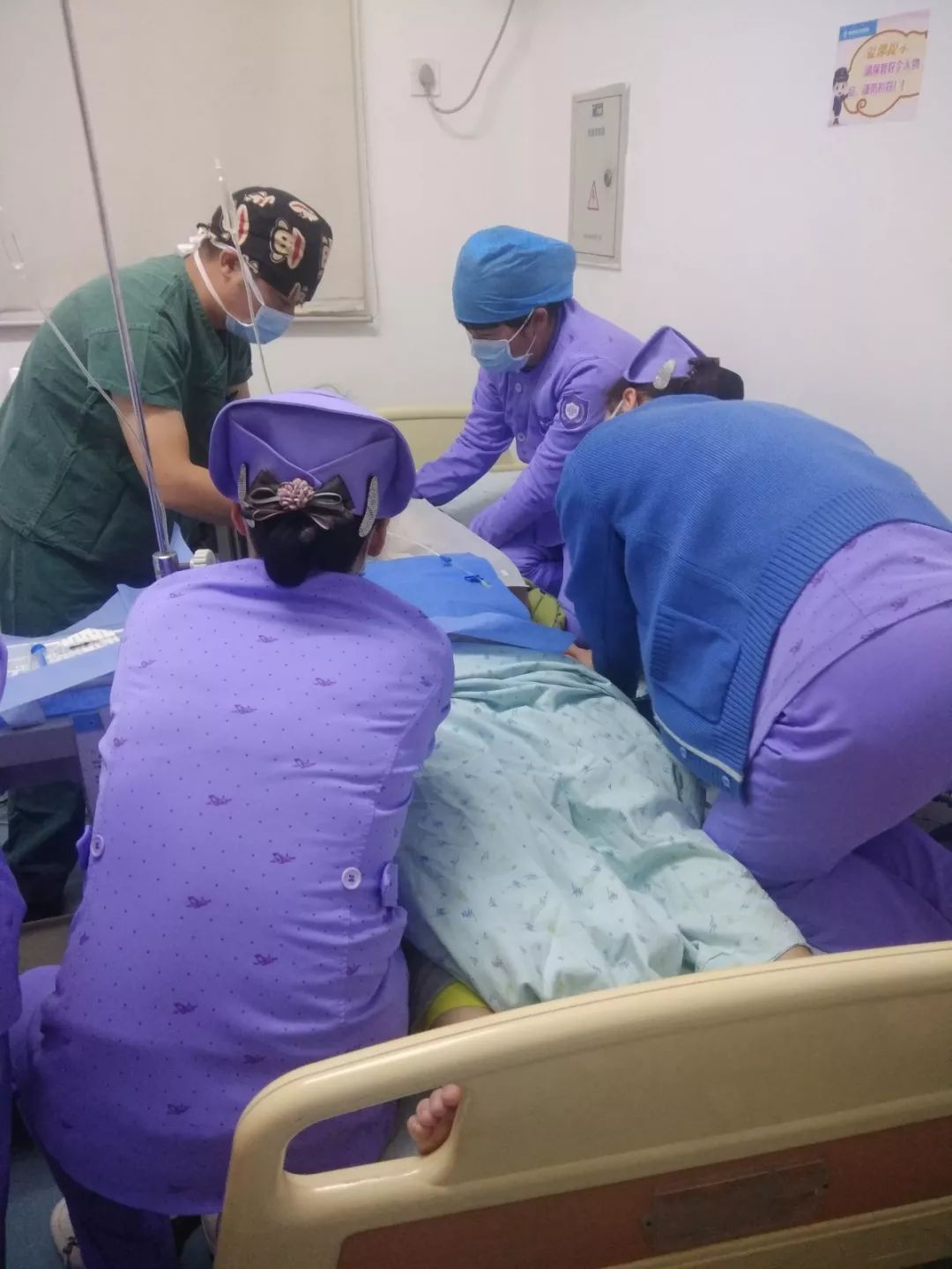 生死一线间为生命奔跑我院成功抢救一妊高症子痫病人