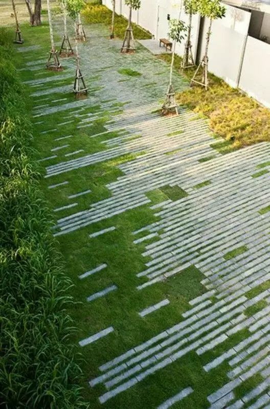 3种左右,除了植草砖,还可以用其他办法来达到此类效果,普通的地砖即可