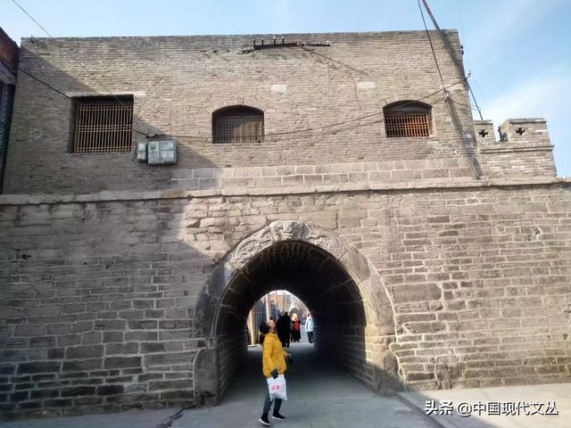 鹤壁集的南下街——迷人的老房子