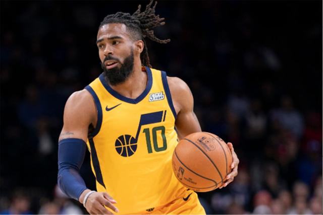 原创戈贝尔:在轮换防守方面缺乏沟通 我们的防守就像敞开大门的聚会