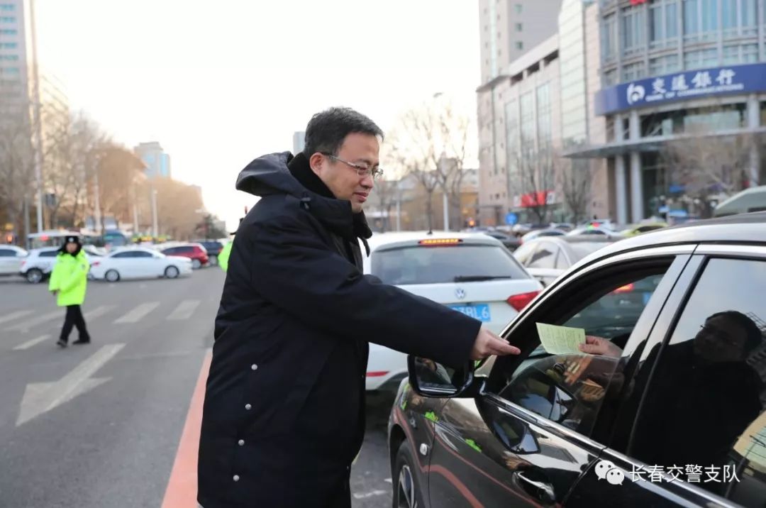 fm968|酷寒中的坚守,只为您的平安,冬季交通安全整治,我们严阵以待!