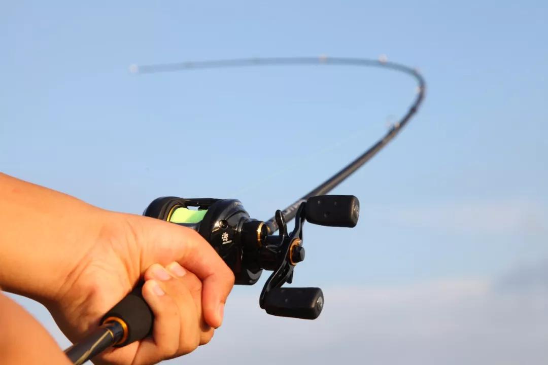 阿布加西亚2018款pmax路亚竿轻量泛用高感度