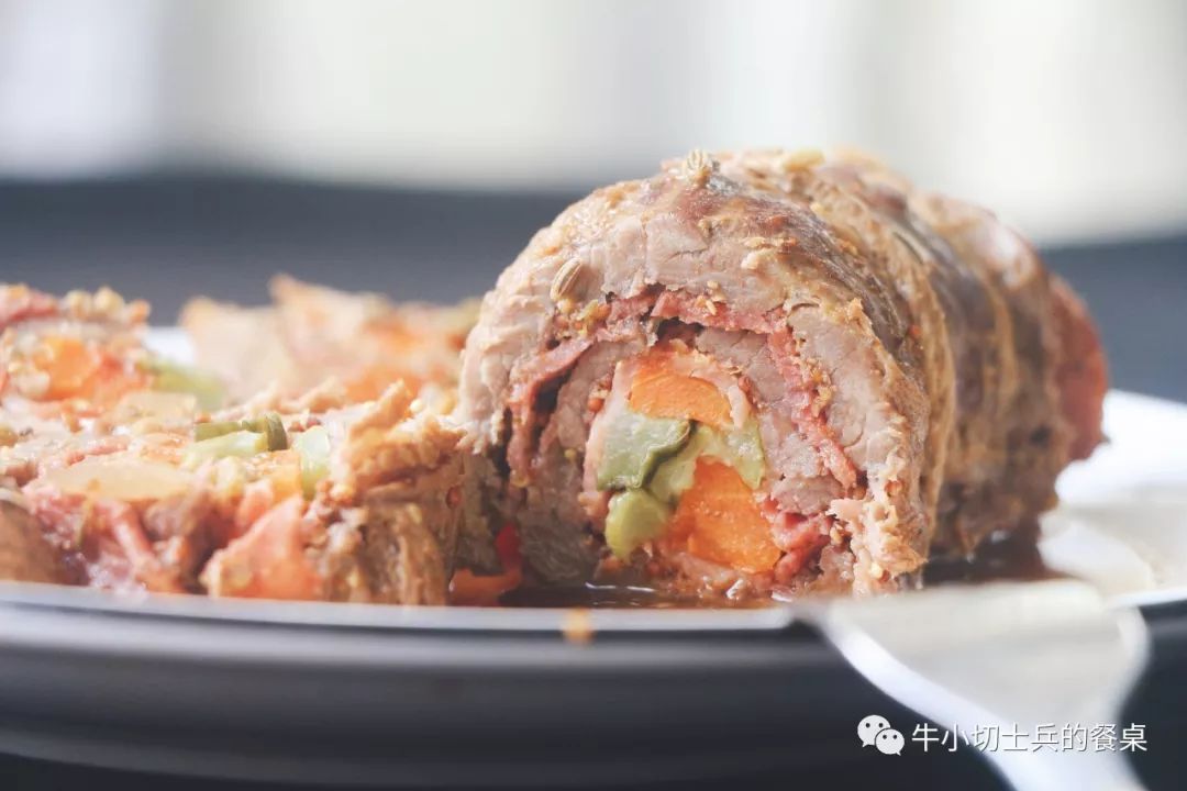 小切试吃第六波:二战德军u艇口粮——炖牛肉卷_培根