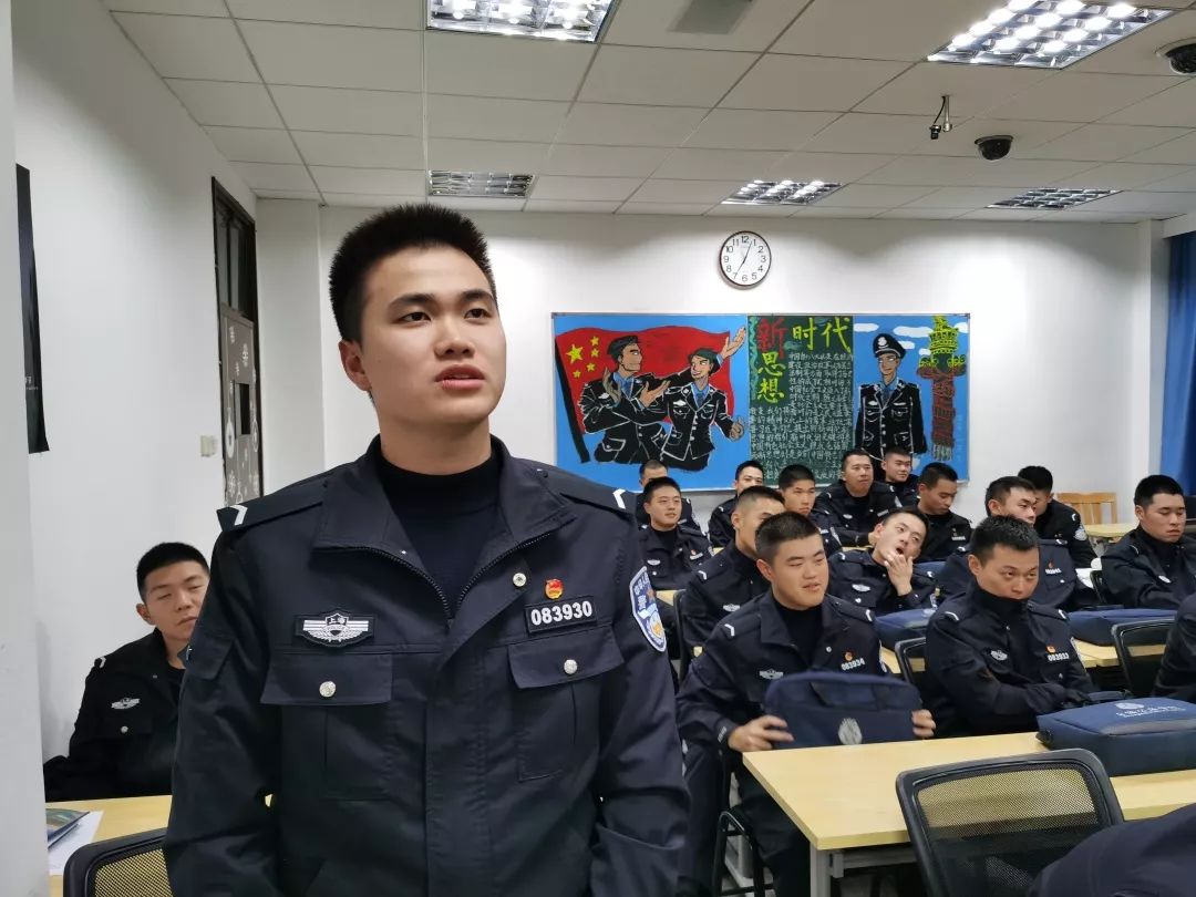 【团日活动】全国交通安全日宣传教育_李婧仪