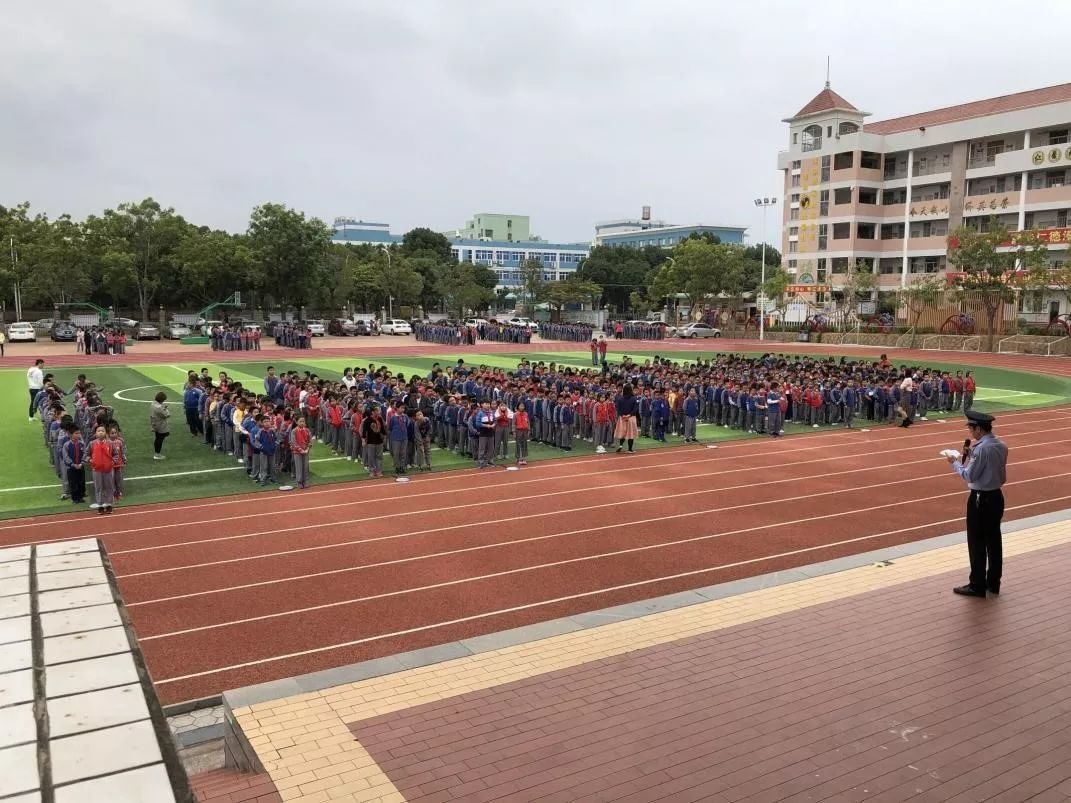 仁安侨英珍爱生命远离毒品侨英小学开展禁毒专题讲座