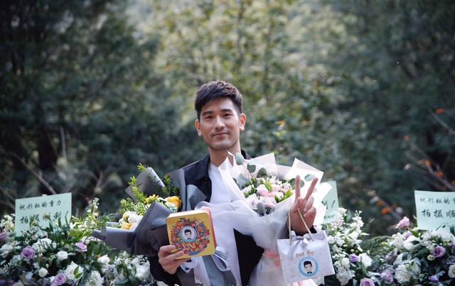 高以翔,你短暂灿烂的一生,让人十分羡慕