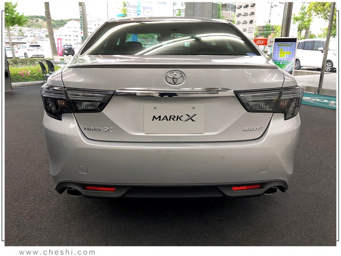 丰田新款锐志信息曝光 搭3.0l引擎/外观更时尚