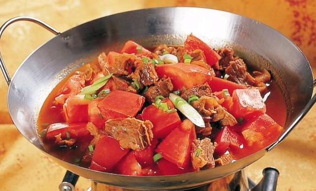 干锅番茄鸡 番茄的味道和鸡肉掺在一起感觉真是特别美味