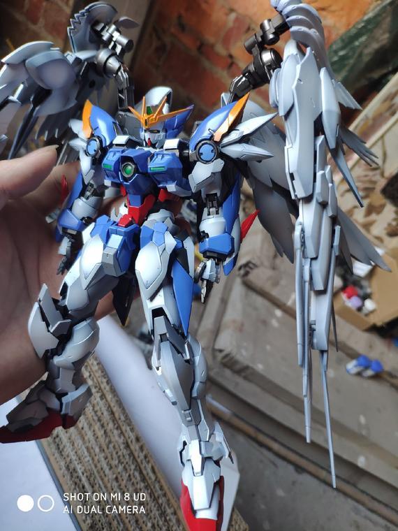 不同配色掉毛飞翼高达模型改,你最喜欢哪个颜色的呢?