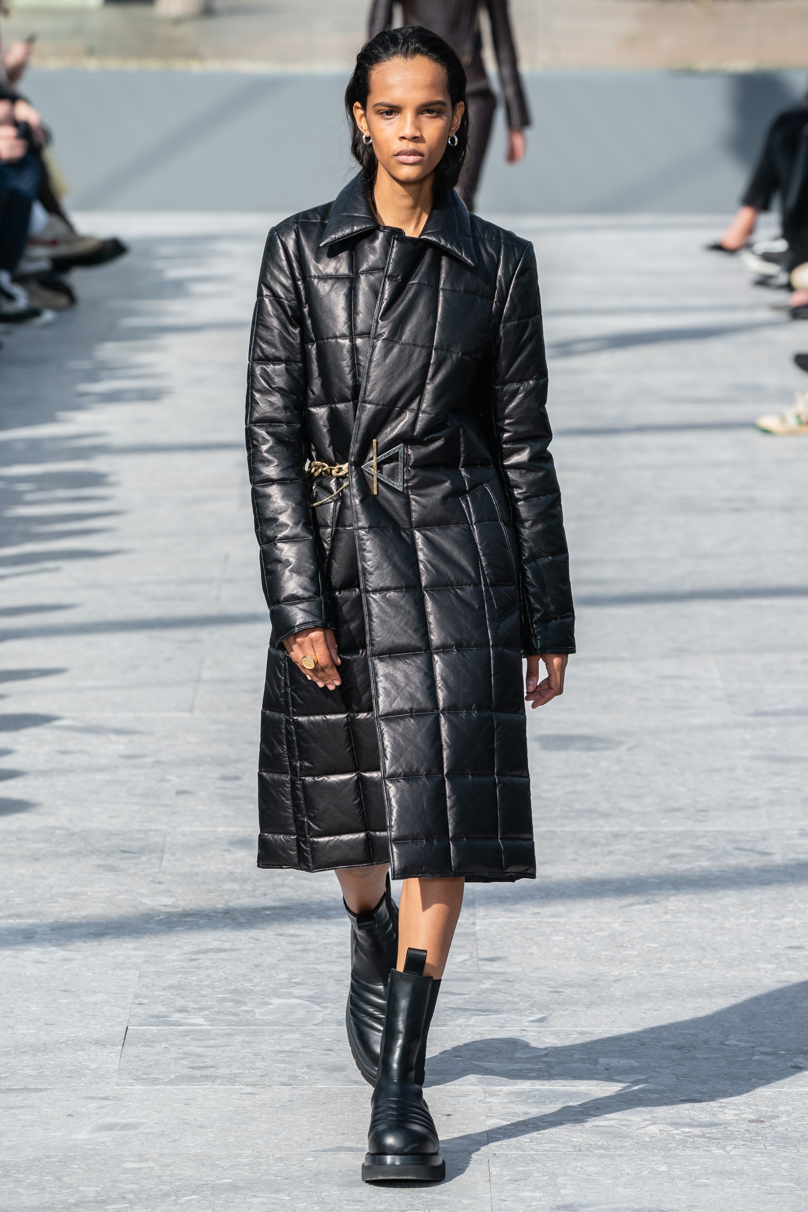 原创大衣流行新趋势2020女装大衣款式流行趋势预测