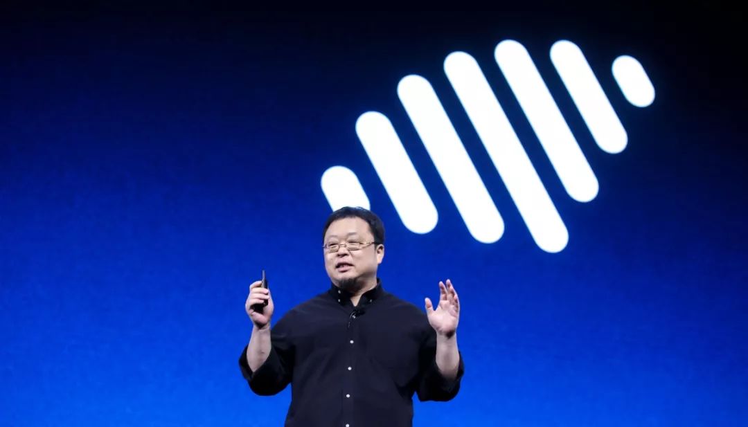 今晚罗永浩到底发布了个啥