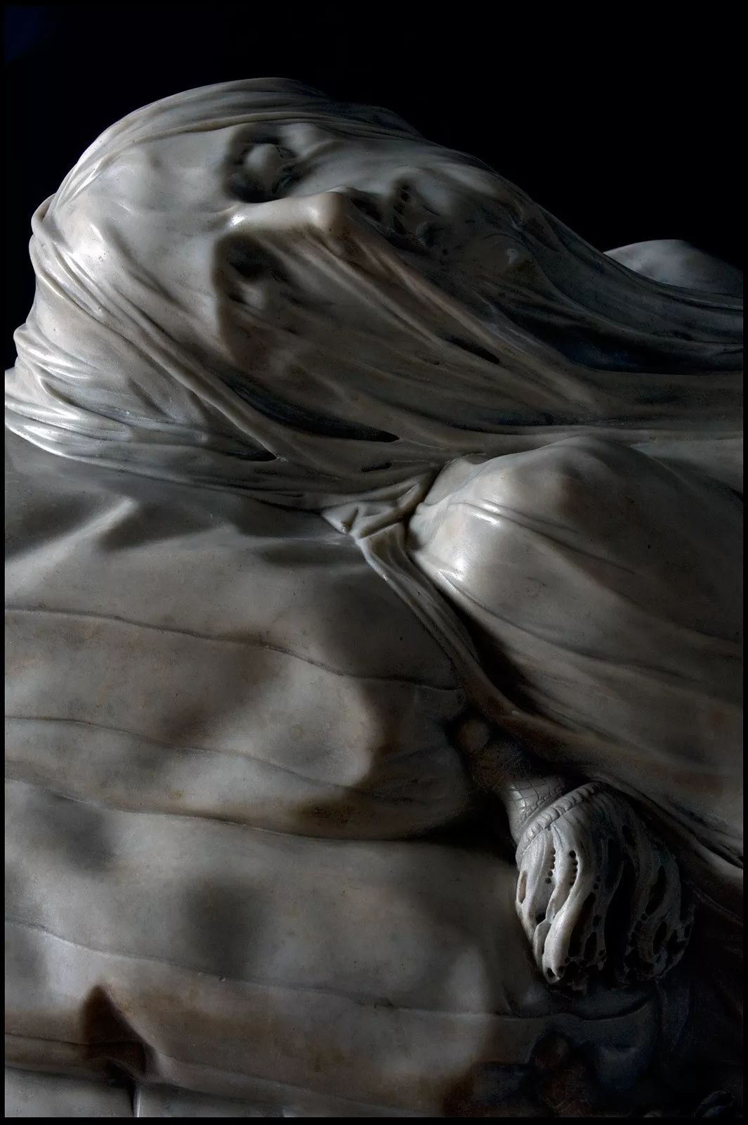 炫技的最高境界纱在大理石雕塑中的完美运用