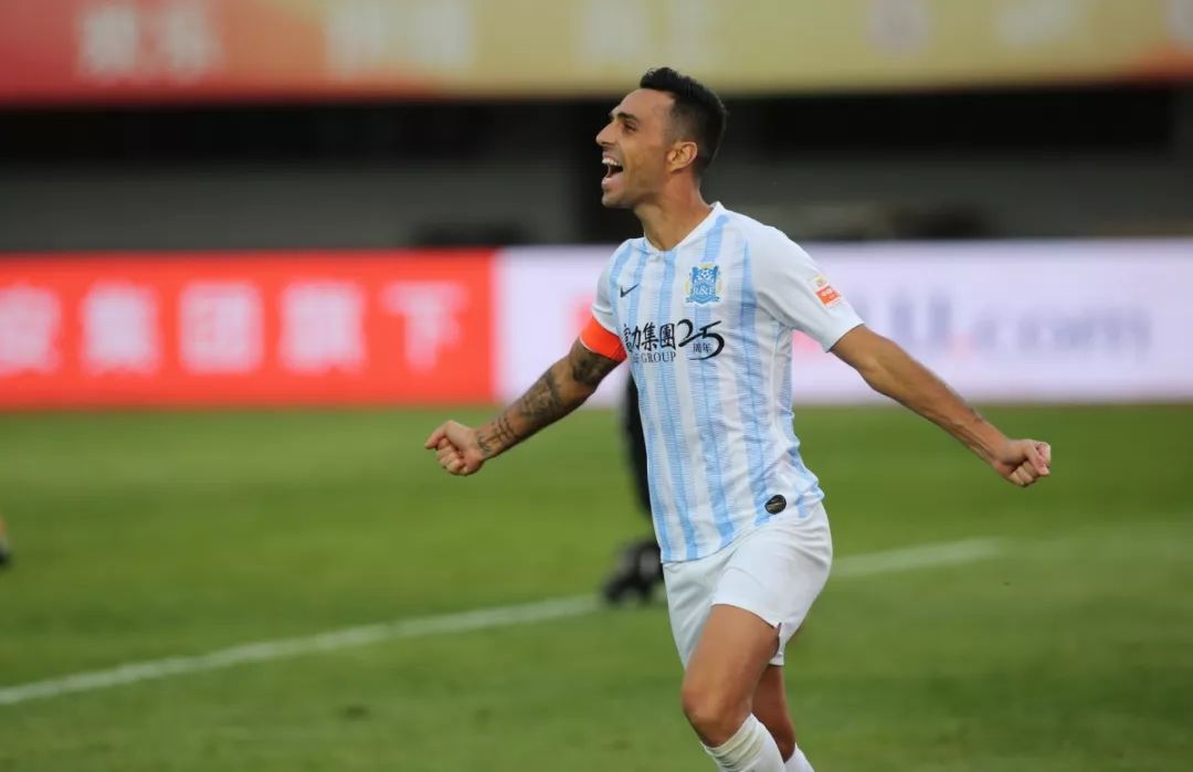 央视足球之夜专访扎哈维:这个杀手不太冷