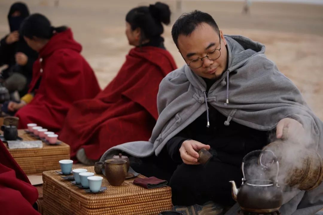 我在鸣沙山人文茶道第四届敦煌研学六