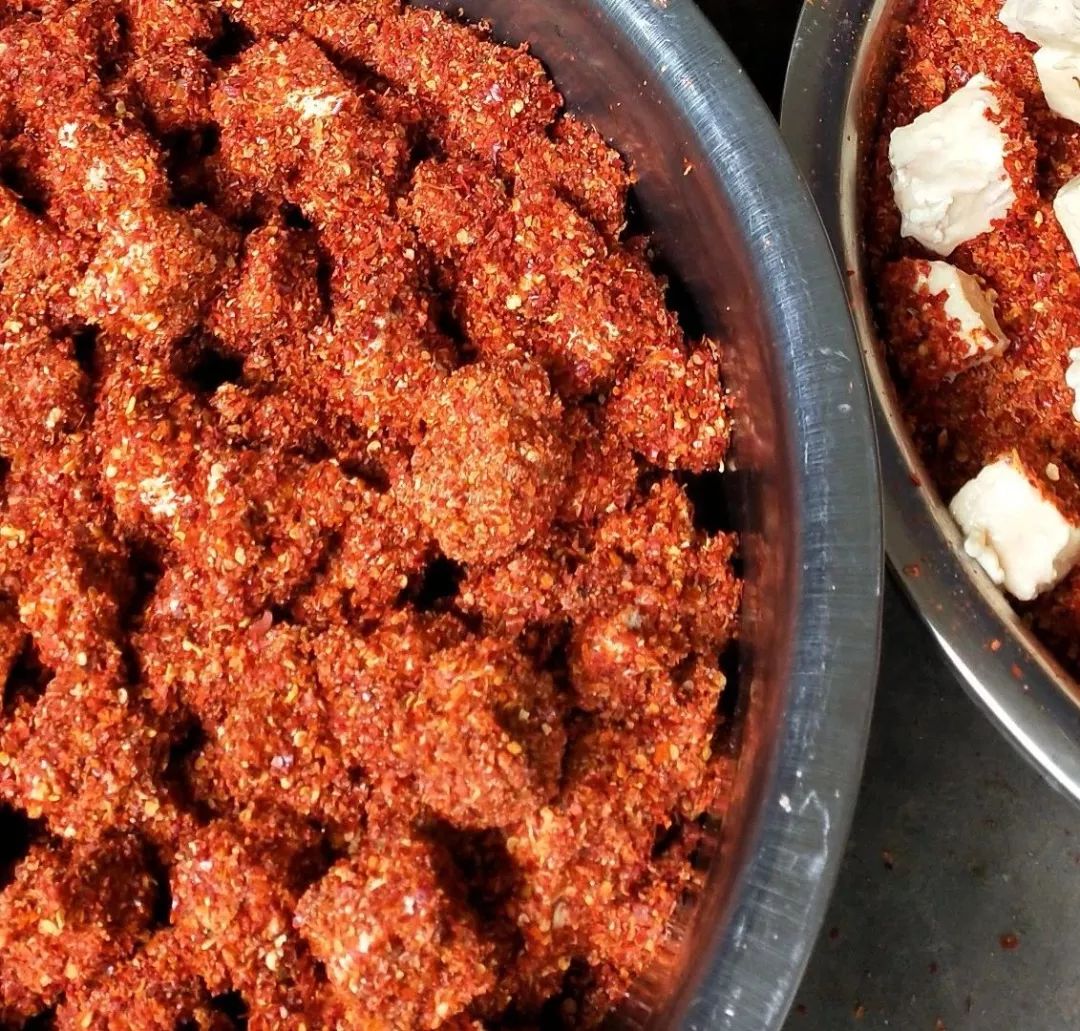 来自万源农村原始手工红豆腐还原最初的味道感谢大家支持家乡农村产品