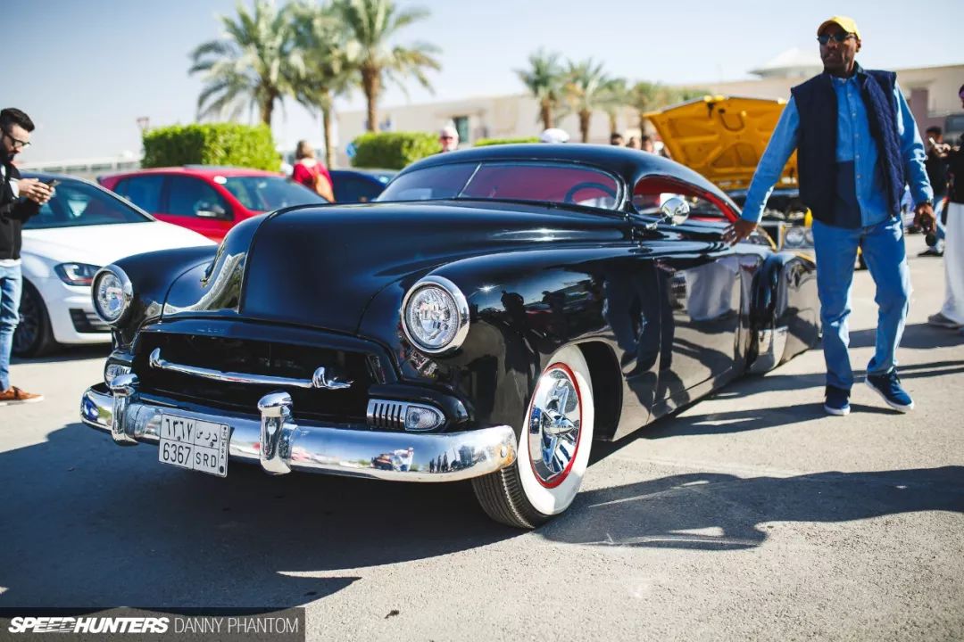 沙特阿拉伯风味的 lowrider 和改装车!