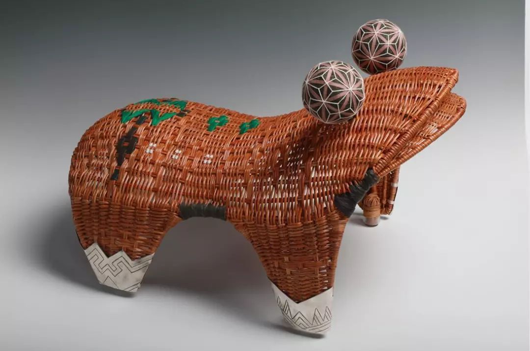 张敏《蛙趣》钟美《芒之韵》图文采集:宁晓波部分消息来源:国家艺术