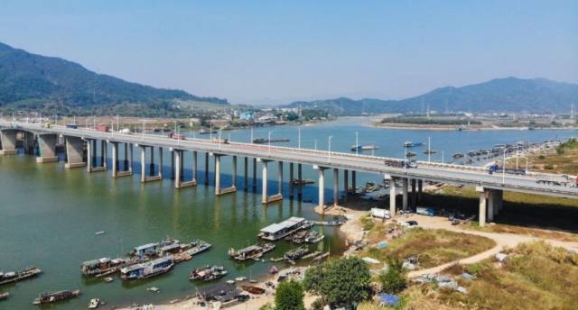 因水而生因水而荣回望三水北江上的大桥变迁史