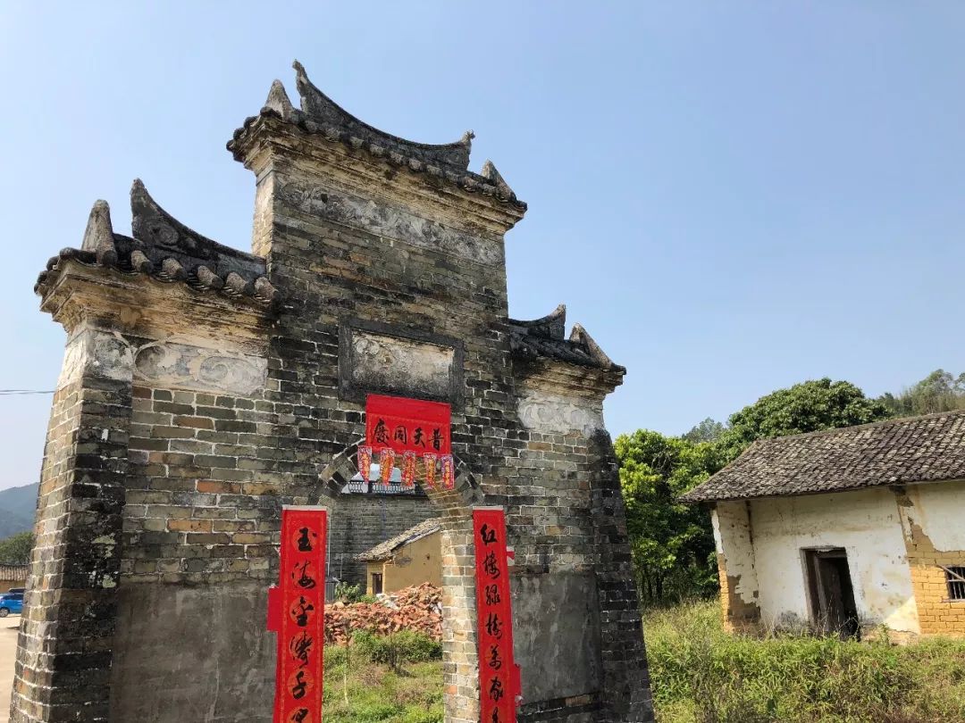 嘉义庄,水坑村,绳武围等龙门农民画家王汉池获得中国民间文艺"山花奖"