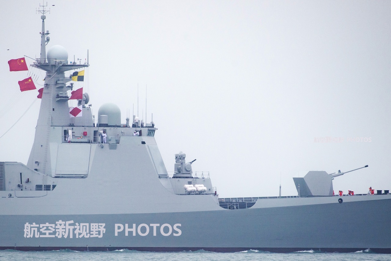 海军过气网红052d119贵阳号导弹驱逐舰大连造船厂的处子作