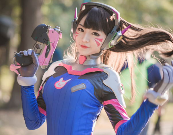 守望先锋宋哈娜cosplay俏皮可人的可爱少女