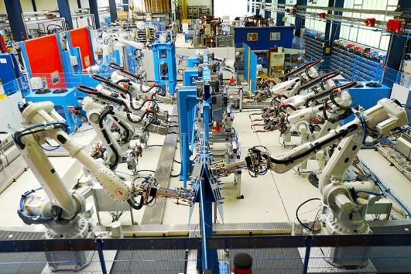 江苏哈工收购德企交割延期；三一机器智能合营公司成立；复合机器人割胶应用