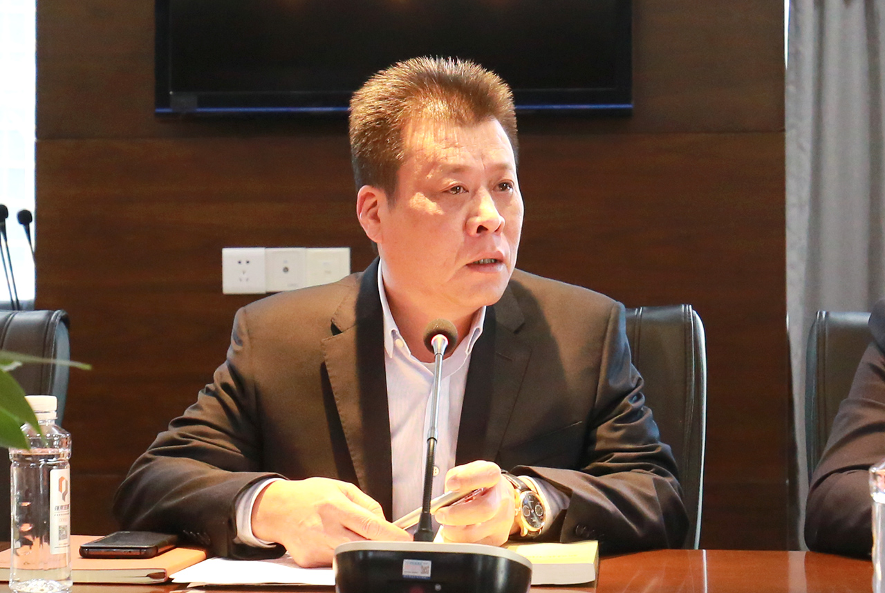 强荣控股集团召开"不忘初心 牢记使命"主题教育推进会