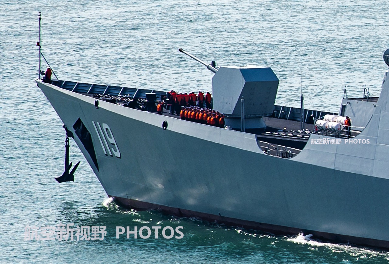 海军过气网红052d119贵阳号导弹驱逐舰大连造船厂的处子作