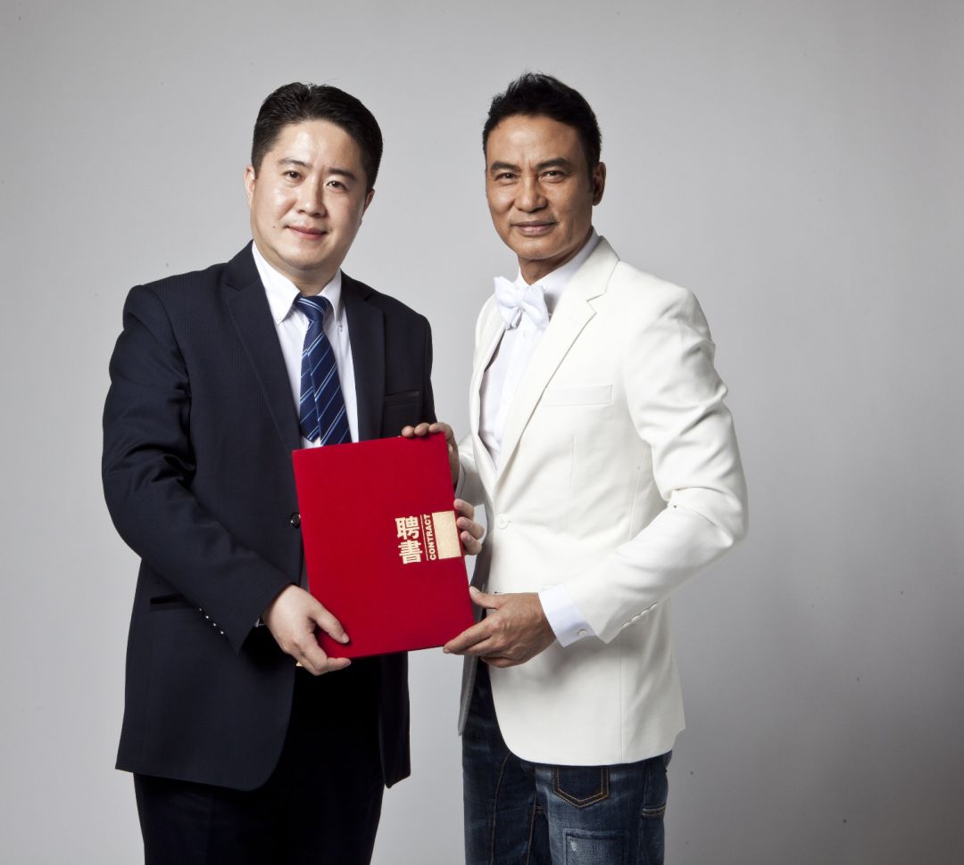 重磅消息香百年要换新的代言人啦粉丝必看