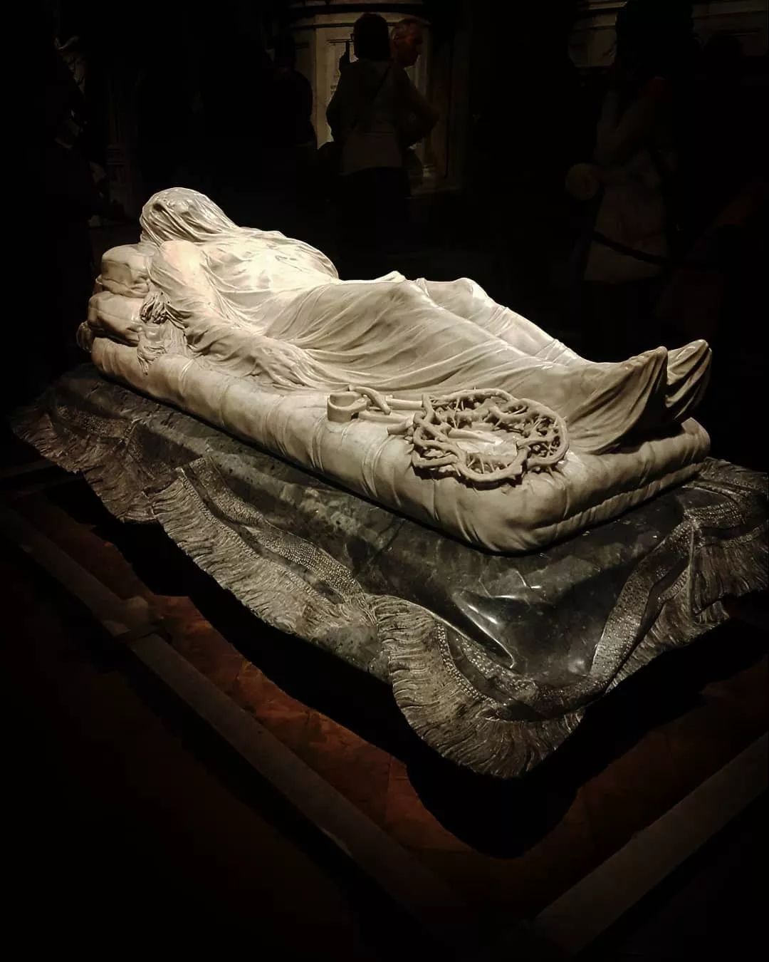 炫技的最高境界纱在大理石雕塑中的完美运用