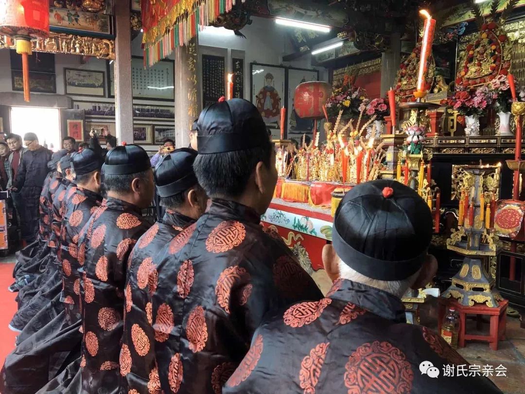 状元拜祖,这是潮汕祭祖当中不可缺少的一部分饮福酒读古辞上香祭祖