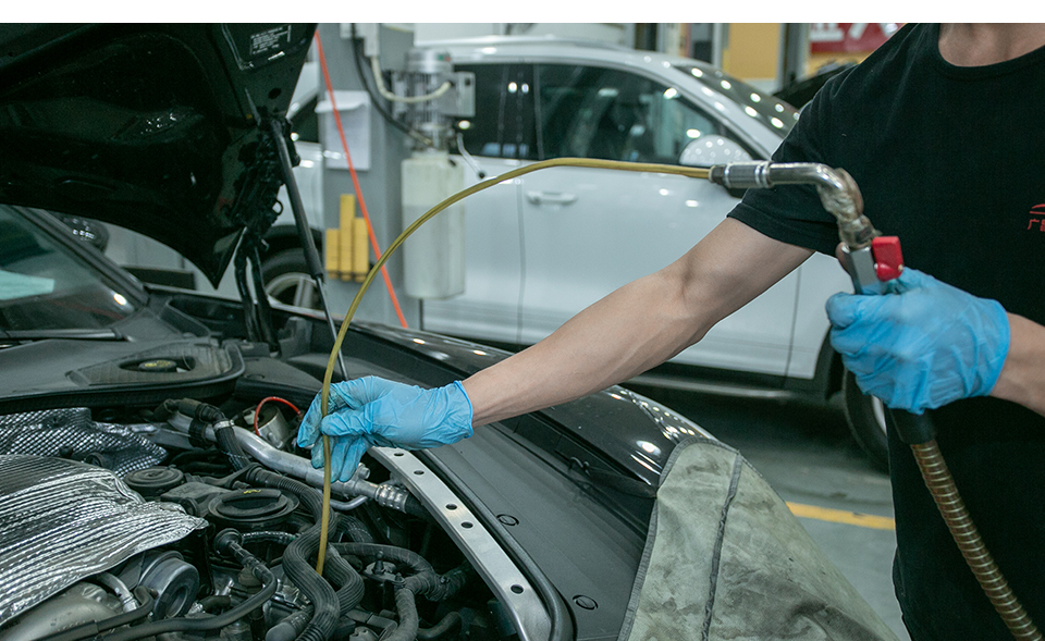 黑色保时捷panamera常规保养