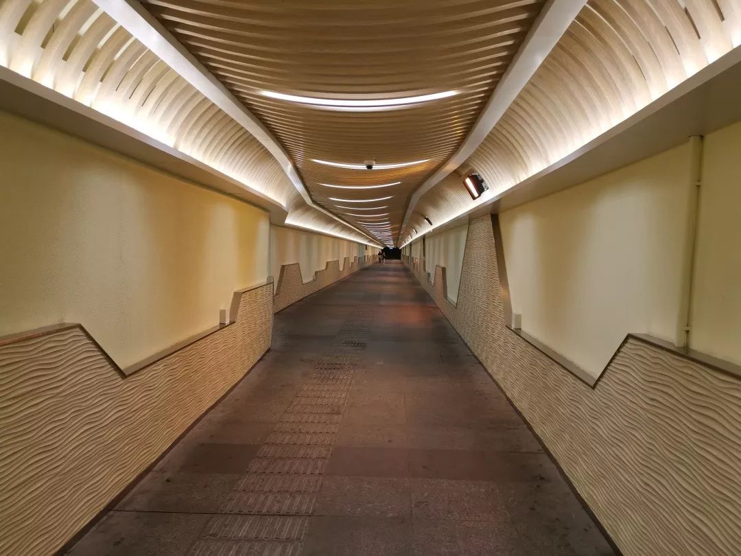 忘了那些黑历史吧静安这条最美地道给足行人安全感