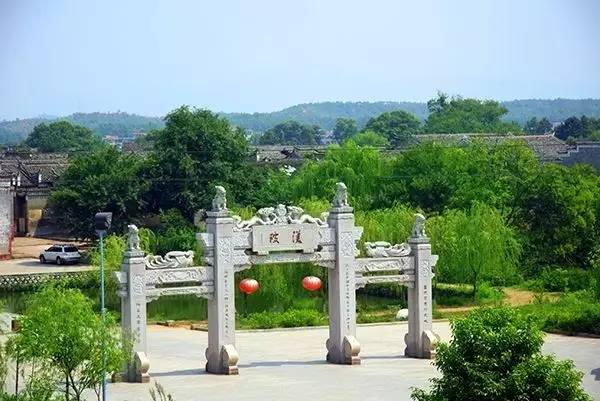 江西省吉安市万安县高陂镇田北画村江西省赣州市赣县区韩坊镇樟坑村