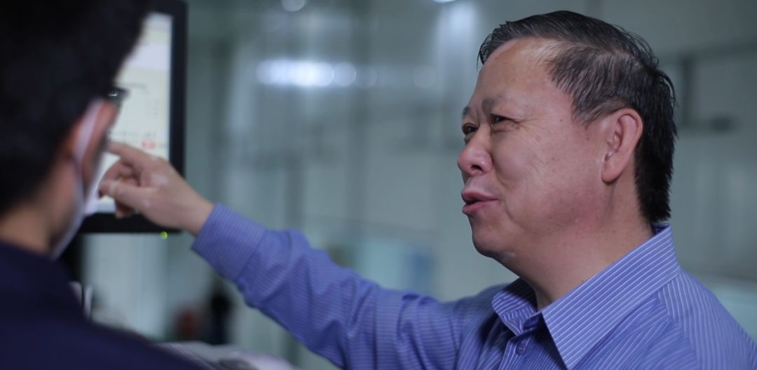 在重庆大学任教期间,张正文先后创立跨学科研究中心和省级重点实验室