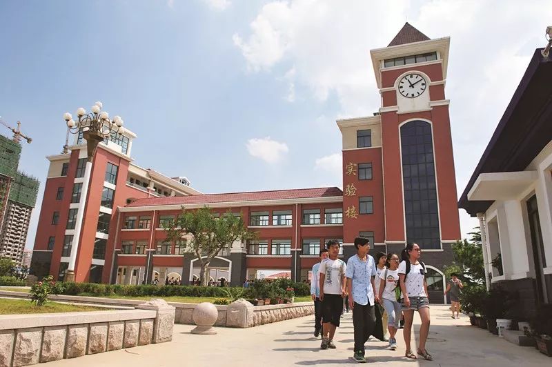 烟台大学附属中学图片