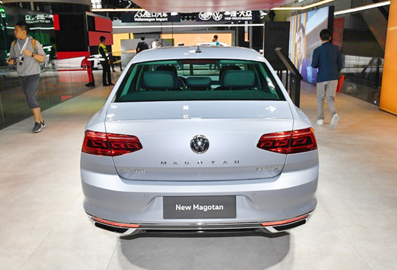 新款大众迈腾将上市,新增混动版本,尾标带"字母"!