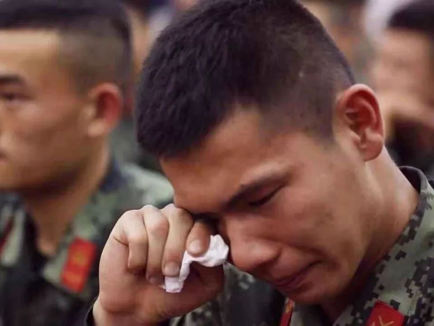 泪目!新兵连收到的这封信,写了整整46天