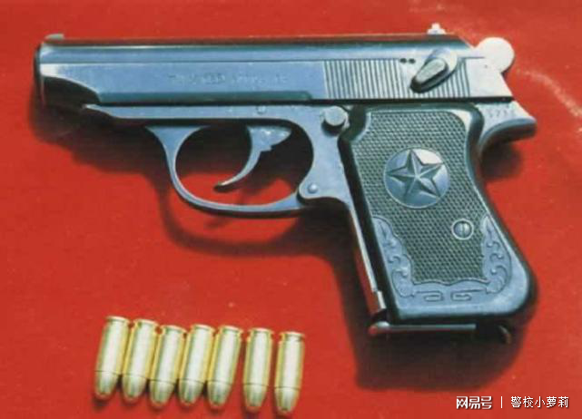 中国研制64式762毫米手枪4年,在1964年设计定型,2, 64式7