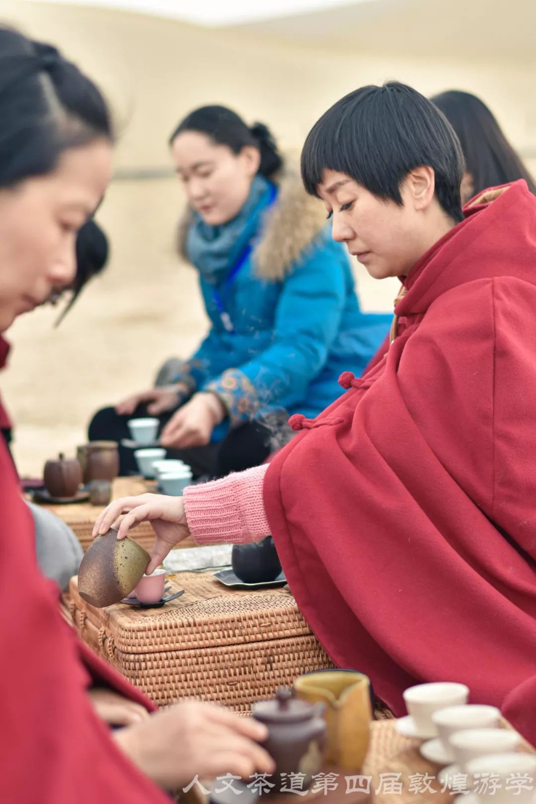 我在鸣沙山人文茶道第四届敦煌研学六